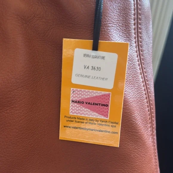 Valentino leather Carmel color Tote Bag with Gold Chain with dust bag - Picture 5 of 8